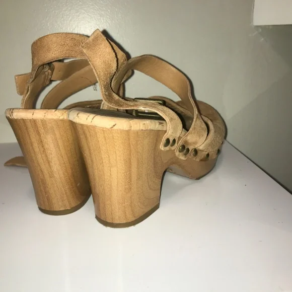 Korks ABLOOM studded perforated suede leather shoes - Picture 11 of 16